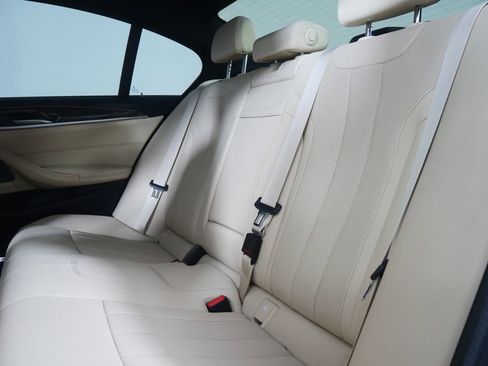 Used 2023 BMW 530i w/ Premium Package image 16