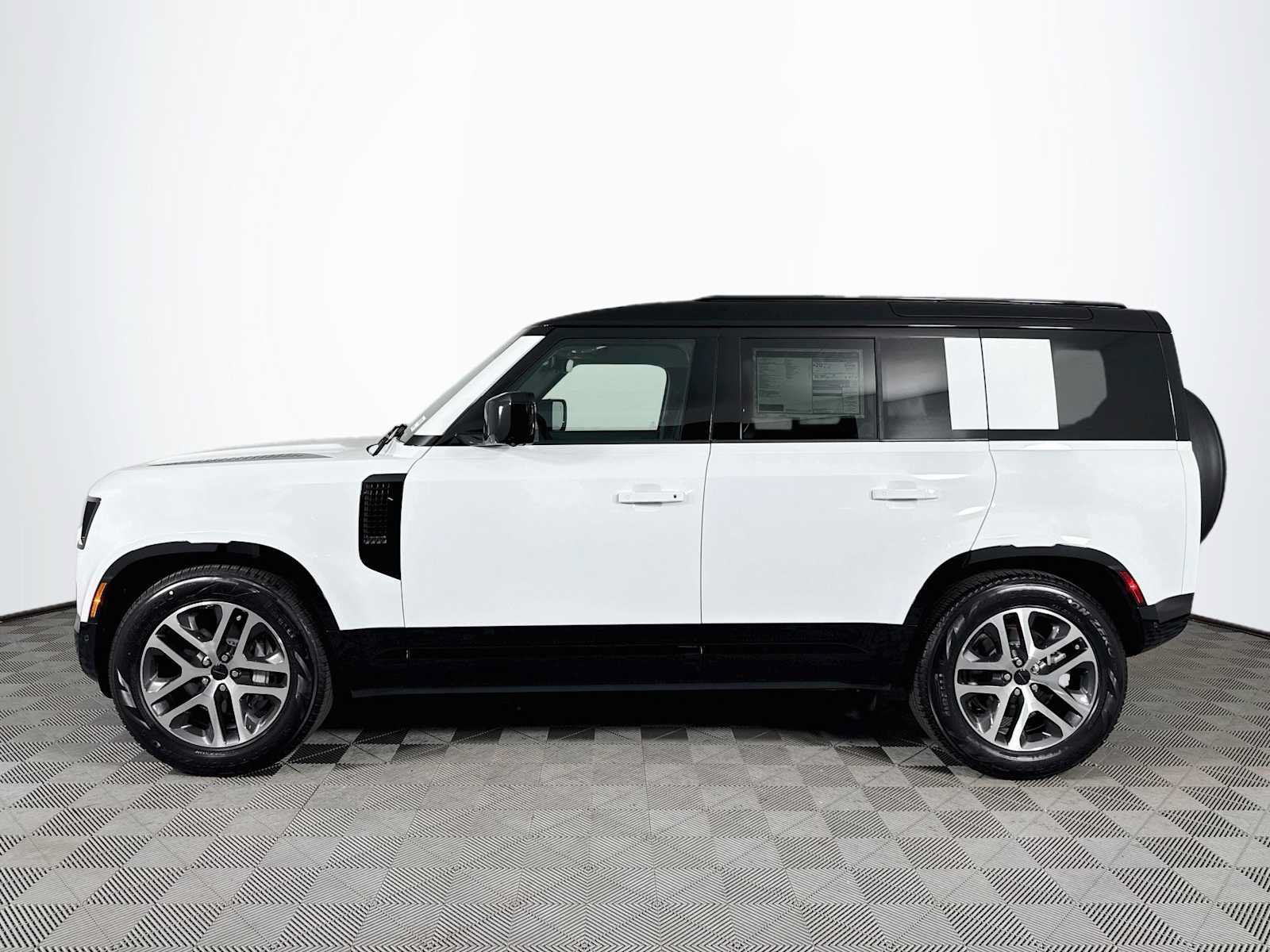 New 2026 Land Rover Defender 110 X-Dynamic SE AWD/4WD image 8