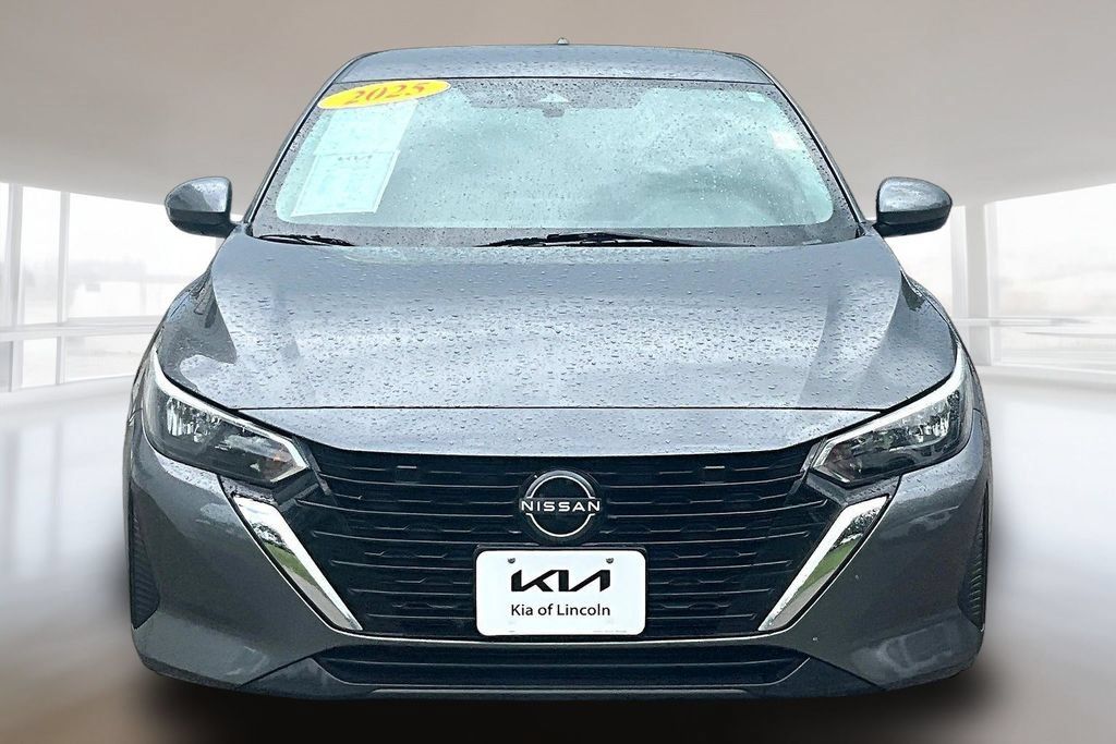 Used 2025 Nissan Sentra SV FWD image 2