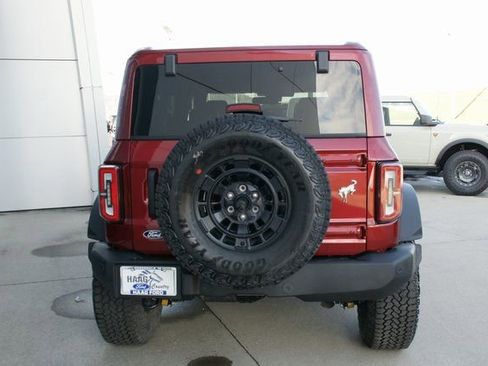 New 2026 Ford Bronco Outer Banks w/ Sasquatch Package image 4