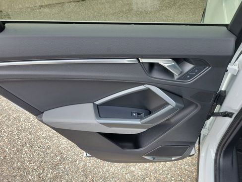 Used 2020 Audi Q3 2.0T Prestige w/ Prestige Package image 13