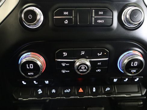 Used 2021 GMC Sierra 1500 SLT image 26