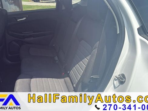 Used 2018 Ford Edge SE FWD image 27