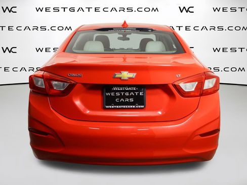 Used 2016 Chevrolet Cruze LT w/ Convenience Package image 4