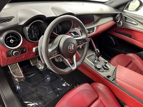 Used 2018 Alfa Romeo Stelvio Ti Sport AWD/4WD image 24