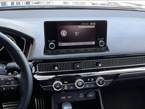Used 2022 Honda Civic Sport image 6