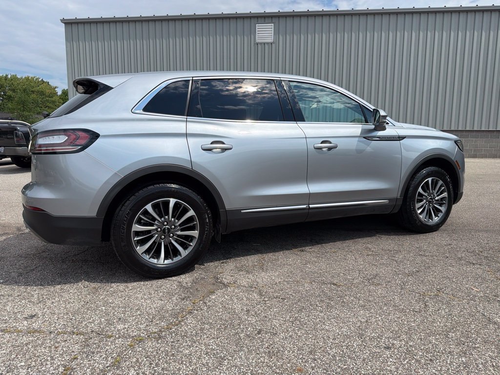 Used 2022 Lincoln Nautilus AWD w/ Premium Package image 7
