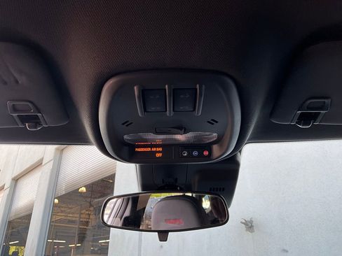 Used 2024 Chevrolet Trax RS w/ Sunroof Package image 15