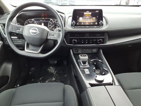 New 2026 Nissan Rogue S image 9