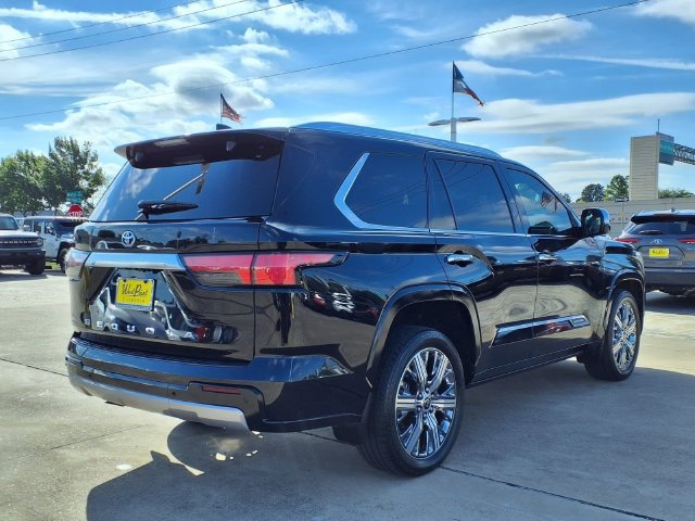 Used 2024 Toyota Sequoia Capstone AWD/4WD image 2