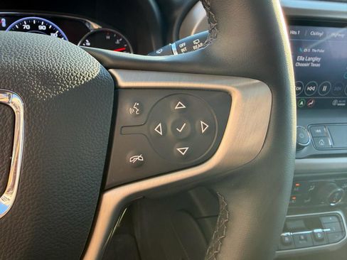 Used 2023 GMC Acadia Denali w/ Denali Ultimate Package image 34