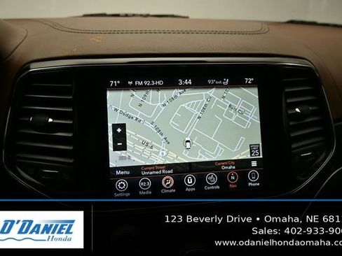 Used 2019 Jeep Grand Cherokee Summit AWD/4WD image 31