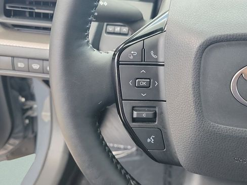 Used 2024 Toyota Prius XLE FWD image 20