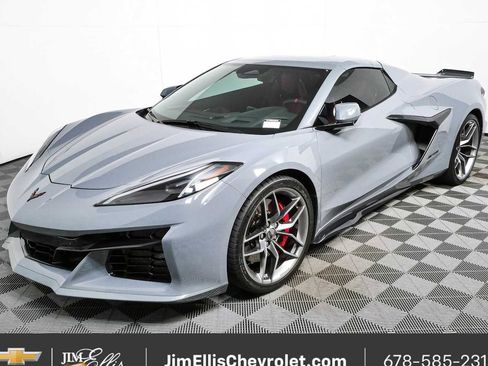 Used 2025 Chevrolet Corvette Z06 RWD image 27
