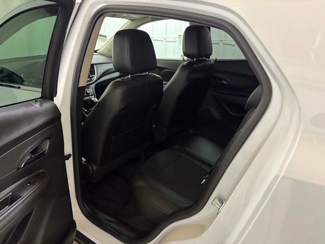 Used 2022 Buick Encore Preferred w/ Safety Package AWD/4WD image 17