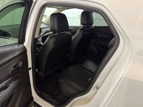 Used 2022 Buick Encore Preferred w/ Safety Package AWD/4WD image 17