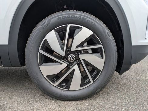 New 2026 Volkswagen Atlas SE image 11