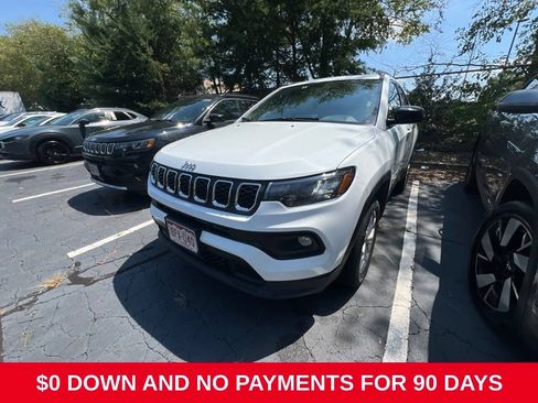 Used 2025 Jeep Compass Latitude w/ Sun & Sound Group AWD/4WD image 1