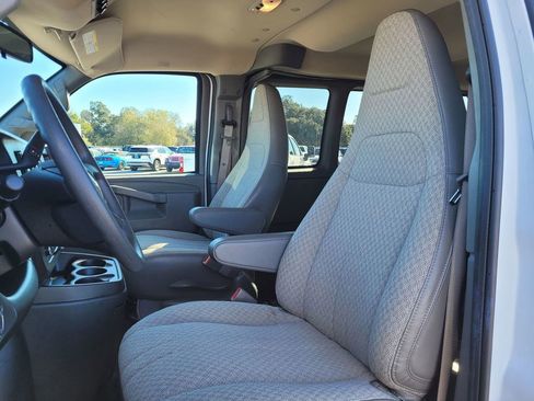 Used 2024 Chevrolet Express 3500 LT w/ LT Preferred Equipment Group image 14
