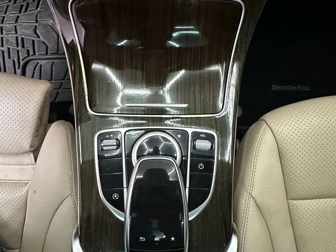 Used 2015 Mercedes-Benz C 300 Sedan image 19