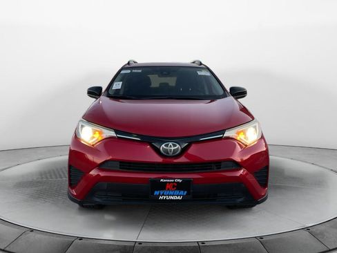 Used 2017 Toyota RAV4 LE image 8