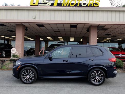 Used 2022 BMW X5 xDrive40i w/ M Sport Package image 23