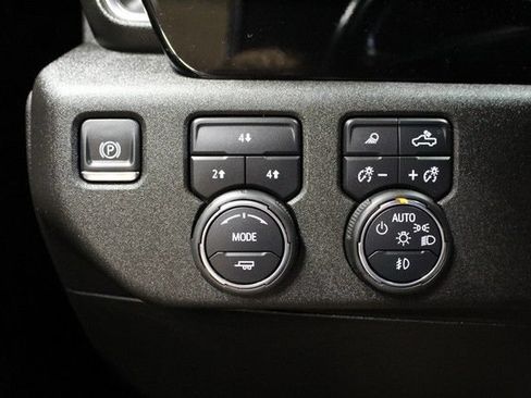 Used 2025 Chevrolet Silverado 2500 LT w/ Trail Boss Package AWD/4WD image 19