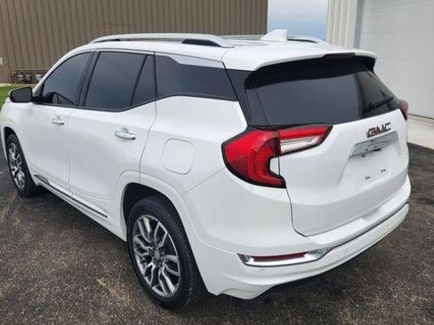 Used 2024 GMC Terrain Denali w/ Denali Premium Package AWD/4WD image 6