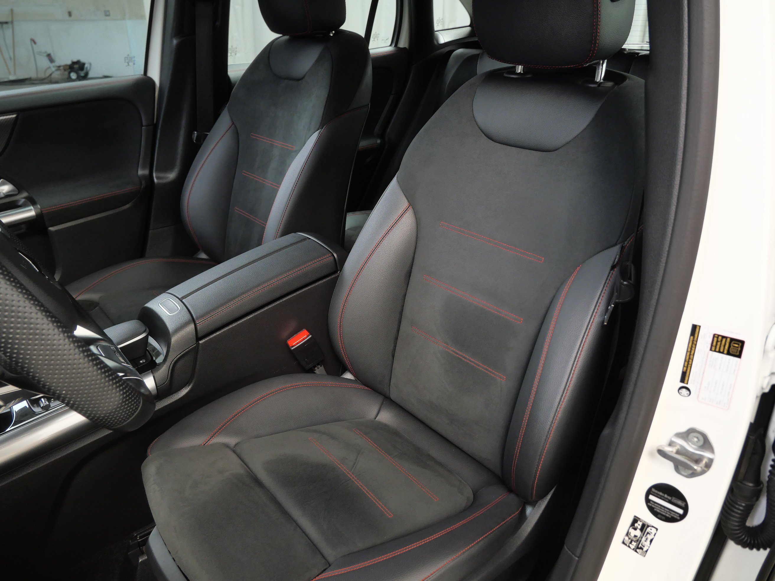 Used 2023 Mercedes-Benz GLA 35 AMG 4MATIC image 3