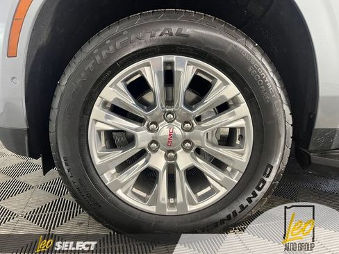 Used 2025 GMC Yukon Denali AWD/4WD image 32