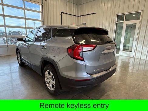 Used 2024 GMC Terrain SLE image 5