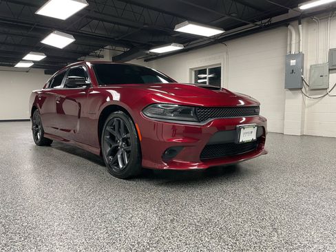 Used 2022 Dodge Charger R/T w/ Blacktop Package image 2