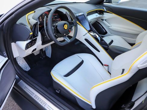 Certified 2024 Ferrari Roma image 21