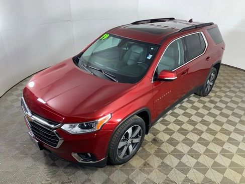 Used 2019 Chevrolet Traverse LT w/ LT Premium Package image 9