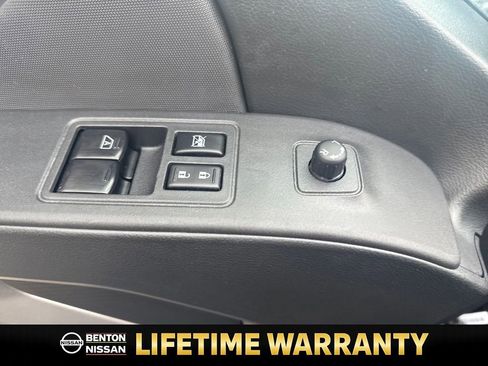 Certified 2024 Nissan Frontier SV w/ Technology Package image 12