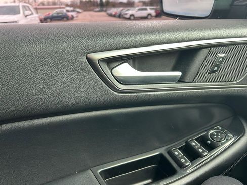 Used 2016 Ford Edge SEL w/ Equipment Group 201A AWD/4WD image 30