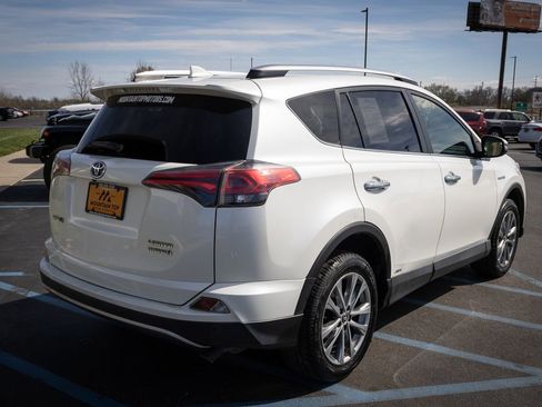 Used 2018 Toyota RAV4 Limited w/ Advanced Technology Package image 12