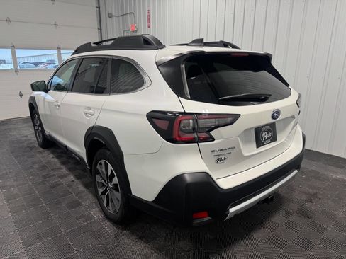 Used 2025 Subaru Outback Limited image 5