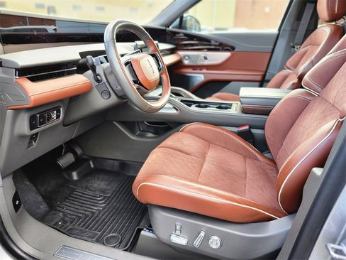 Used 2024 Lincoln Nautilus Black Label image 19