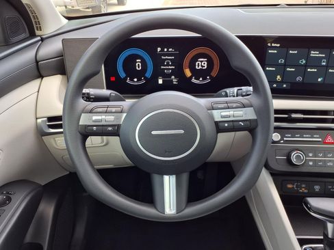 New 2026 Hyundai Tucson SE image 14