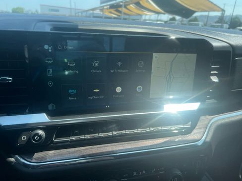 Used 2024 Chevrolet Silverado 1500 LTZ w/ LTZ Premium Package image 19