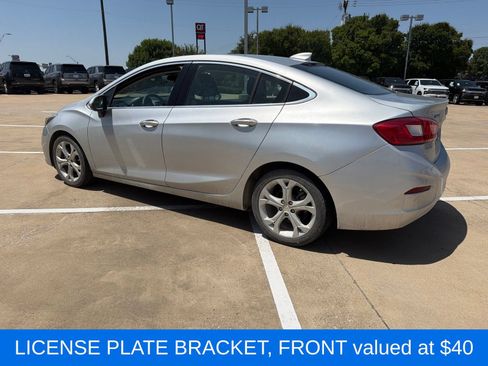 Used 2018 Chevrolet Cruze Premier FWD image 3