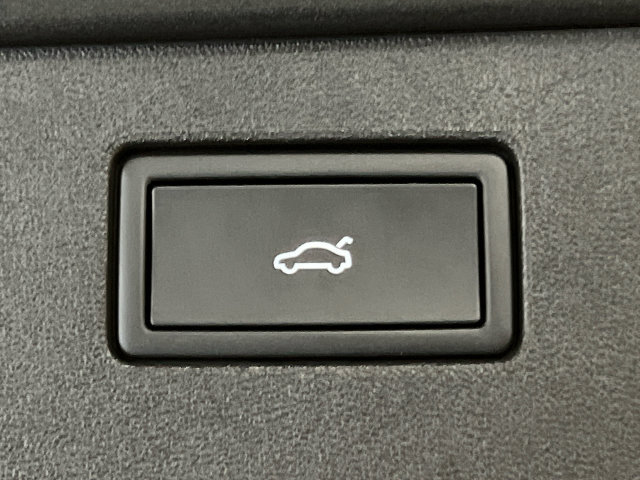 Certified 2025 Volkswagen Tiguan SE FWD image 6