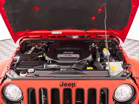Used 2018 Jeep Wrangler Unlimited Sahara image 21