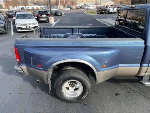 Used 2004 Ford F350 Lariat image 28