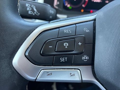 Used 2023 Volkswagen Atlas SE w/ Panoramic Sunroof Package FWD image 10