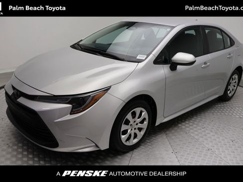 Used 2024 Toyota Corolla LE FWD image 1