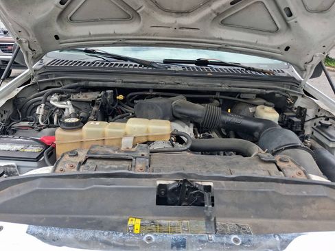 Used 2005 Ford Excursion XLT AWD/4WD image 39