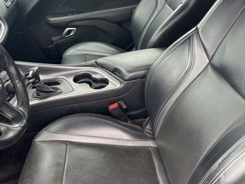 Used 2018 Dodge Challenger SXT Plus image 8