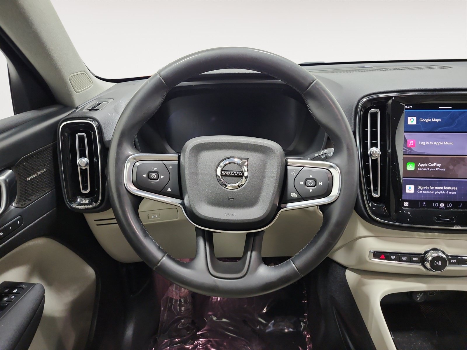 Used 2023 Volvo XC40 B5 Ultimate w/ Protection Package Premier AWD/4WD image 12